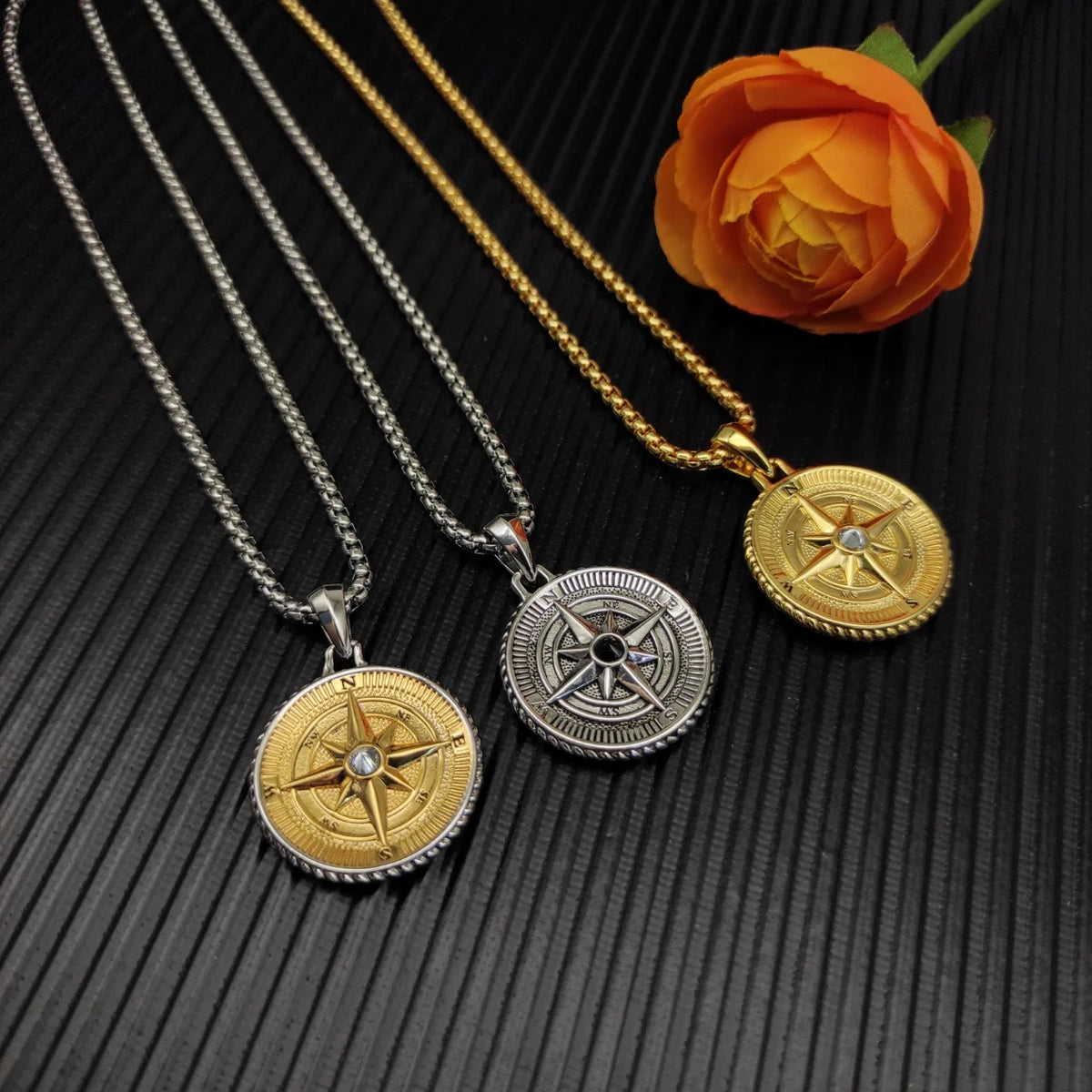 FASHIONISTA DY High-Quality Silver-Plated Round Diamond Necklace. Gold-Plated Diamond Necklace. Jewelry .