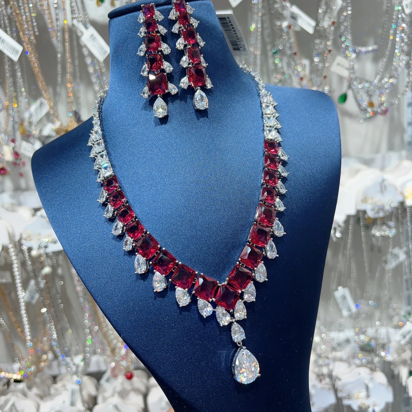 Luxury Pear-Cut Zirconia Geometric Necklace & Earrings Bridal Set — Rhodium Plated