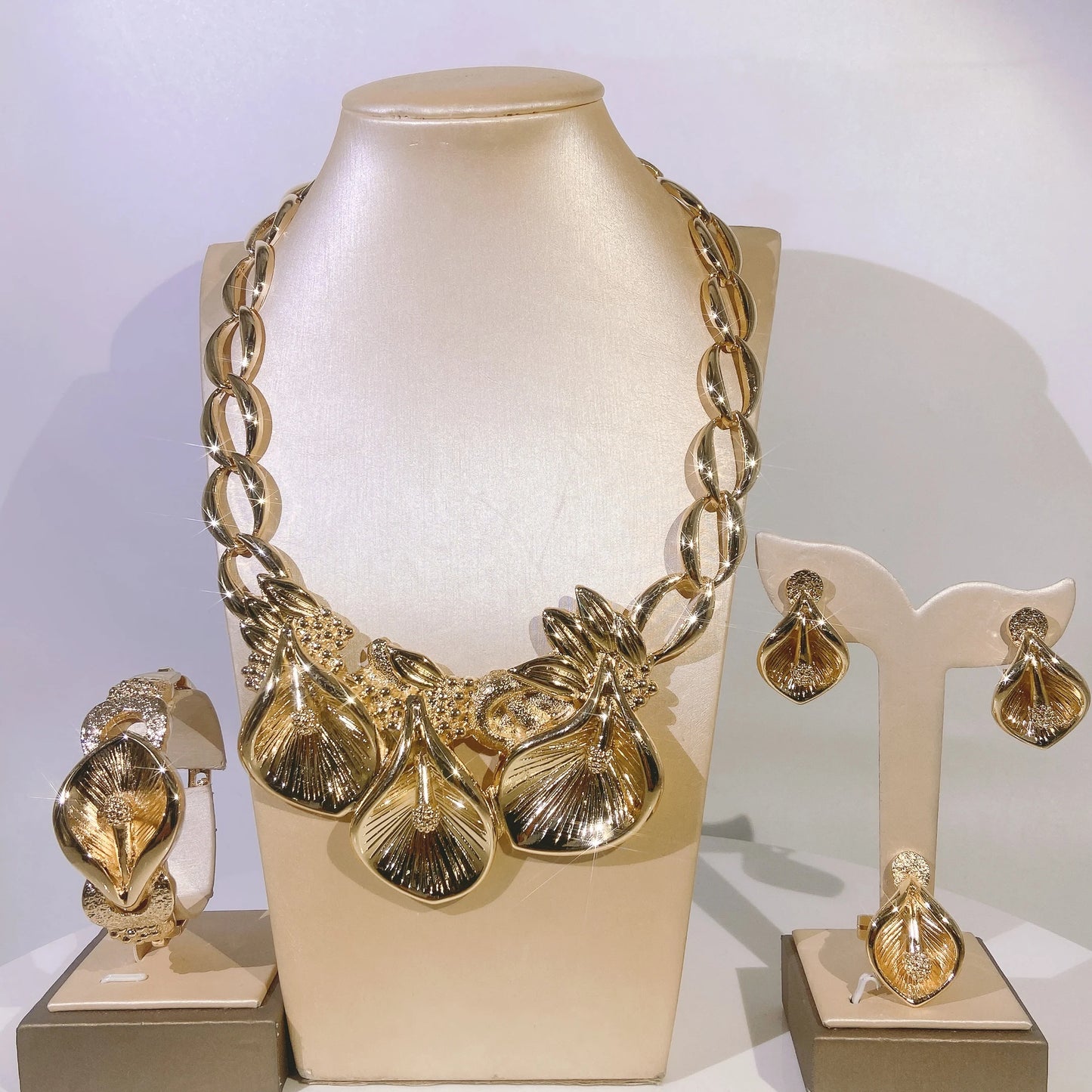 Zhuerru Italian Gold Plated Jewelry Set Leaf Shape Necklace Bracelet Earrings Jewels Sets Fashionable High-end Luxury H00159