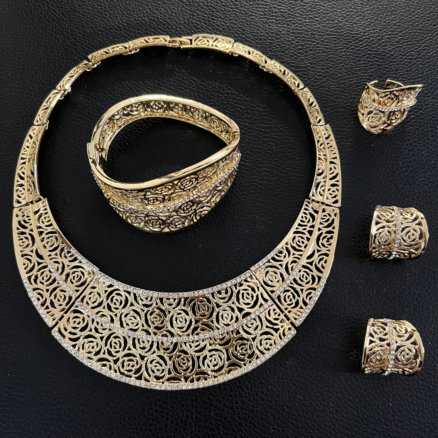 Zhuerrui Latest Italian Jewelry Set Fashion Copper Ring Delicate Flowers Nigerian Girls Engagement Jewelry 4-piece SetH00911