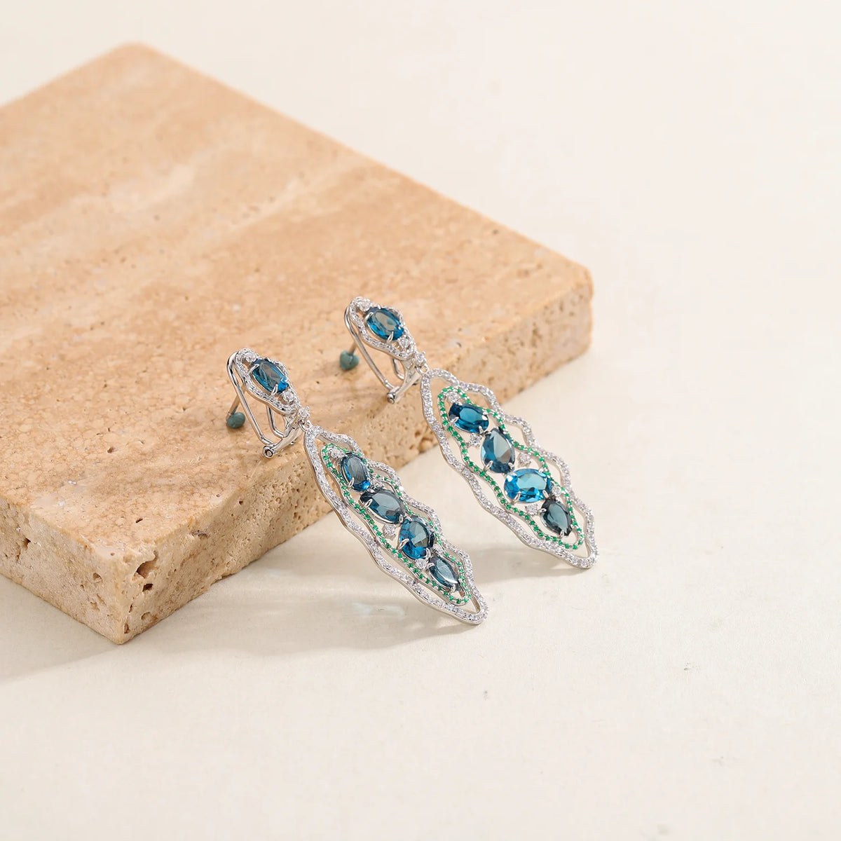 ArtistA W0437 Abding Women Fine Jewelry Handmade 925 Silver London Blue Topaz Gemstone Peanut Shape 3 Pieces Jewelry Set