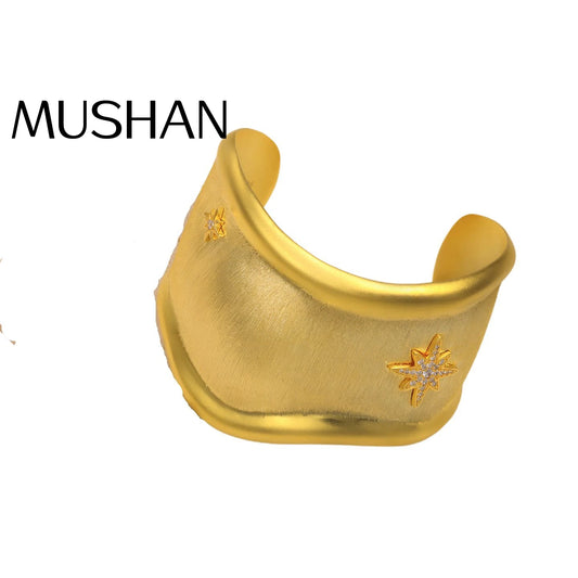 MuShan Jewelry Factory Italian Craftsmanship Eight-pointed Brushed Bracelet for Women with Diamond-encrusted Six-pointed Hands