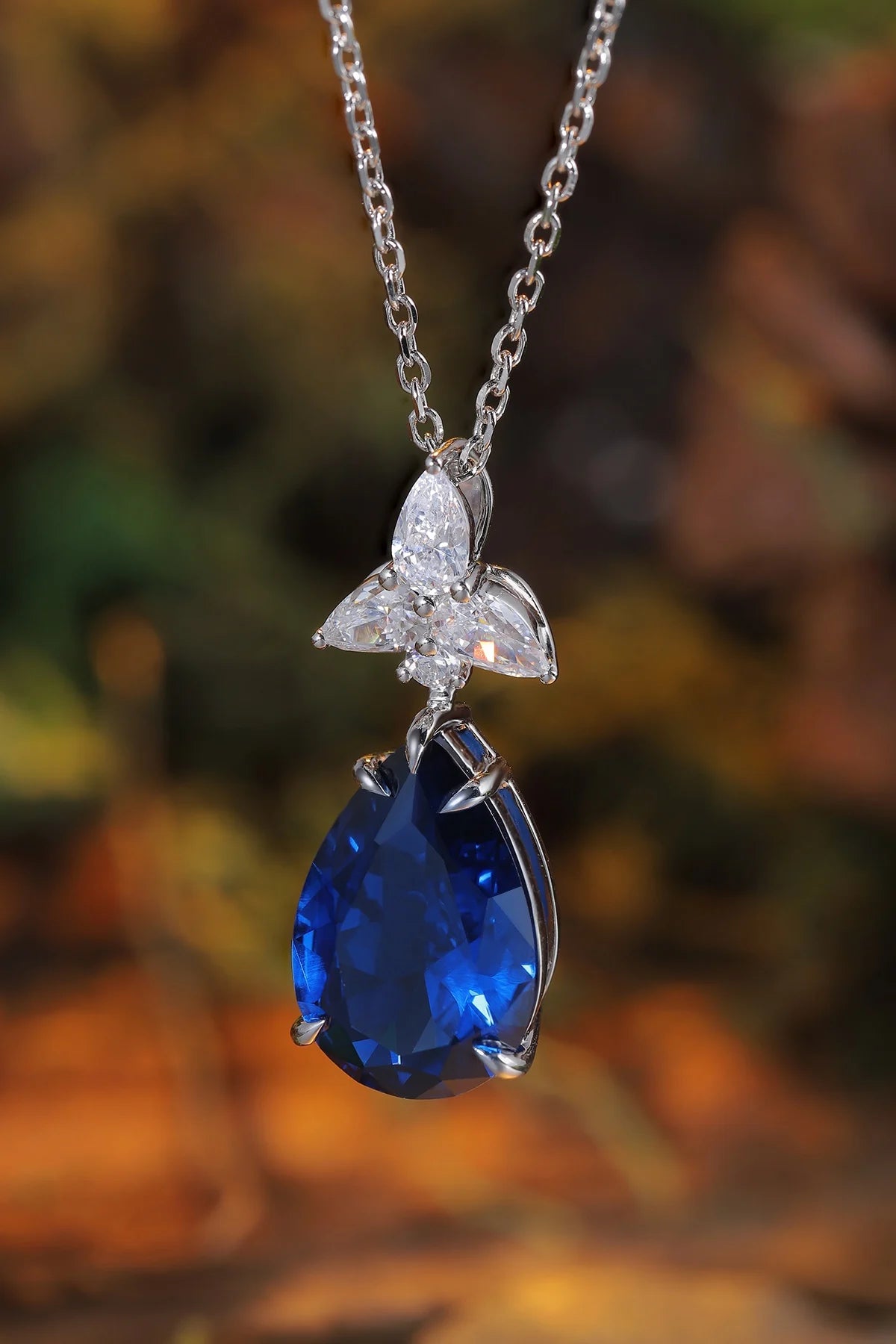 Gemfiori Anster 925 Sterling Silver High-quality Cultivated Sapphire Necklace - Suitable for Parties or As a Gift