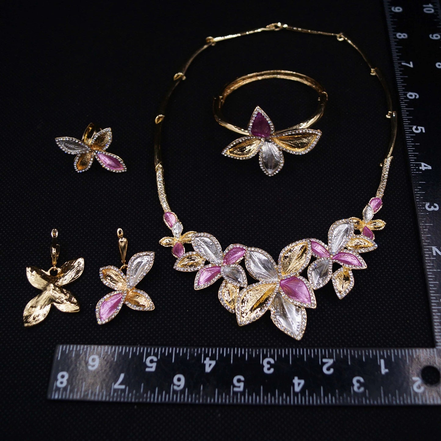 Zhuerrui Fashion Elegant Jewelry Set New Diamond Inlaid Gemstone Flowers Girl's Coming-of-age Bride Wedding BraceletHN2400914