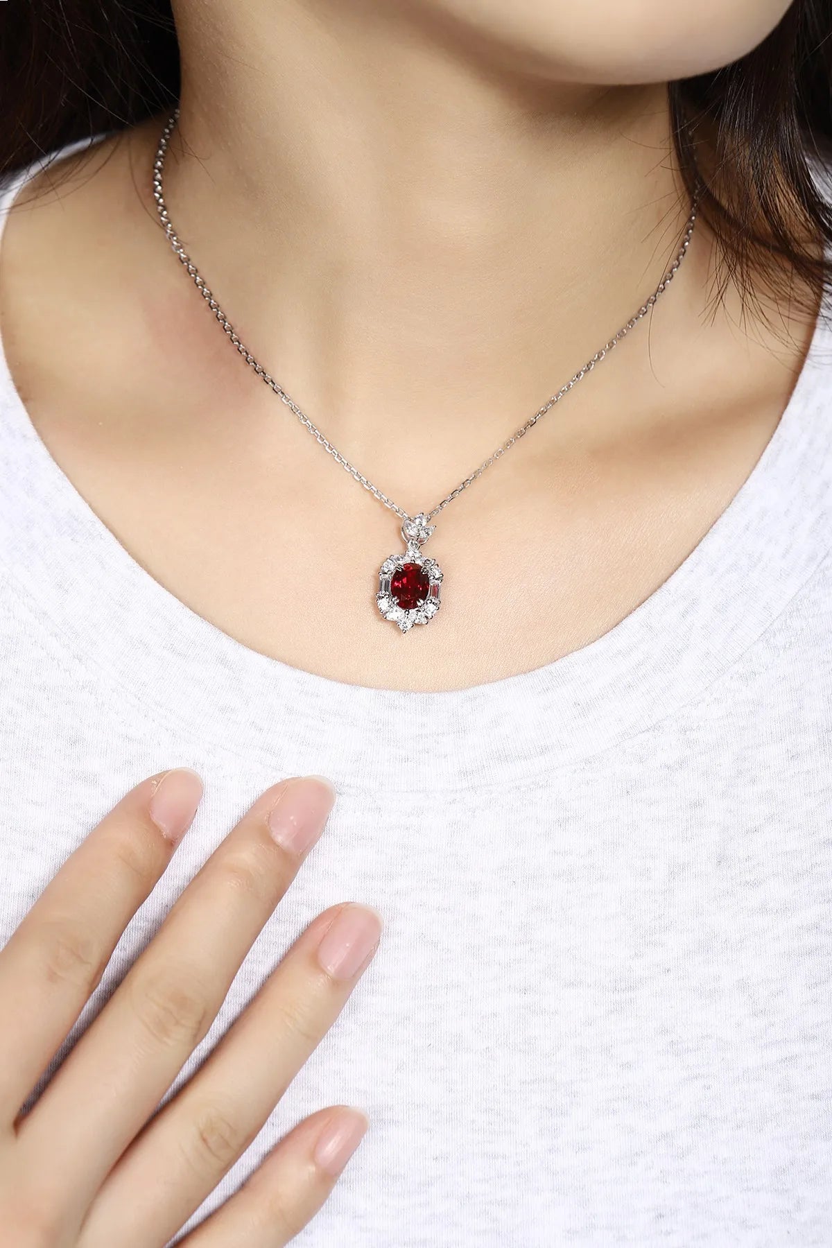 Gemfiori Anster 925 Sterling Silver High-quality Cultivated Ruby Necklace - Suitable for Parties or As a Gift