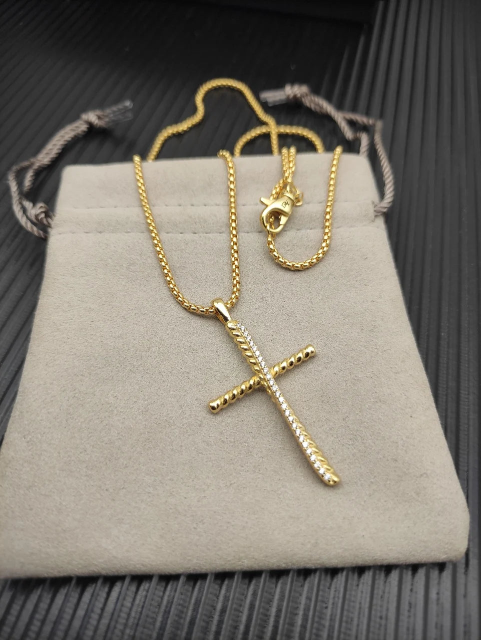 DY High-Quality Silver-Plated Cross Diamond Necklace. Gold-Plated Diamond Necklace. Jewelry Wholesale.