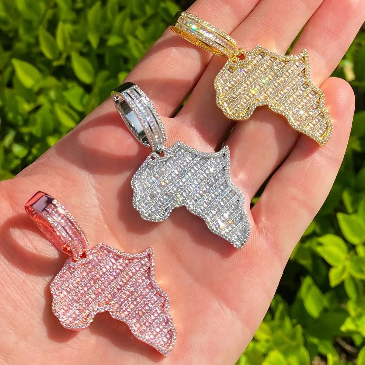 Light Luxury Zircon Brass Hip-Hop Necklace Africa Map Shaped Pendant Gold Plated Necklace