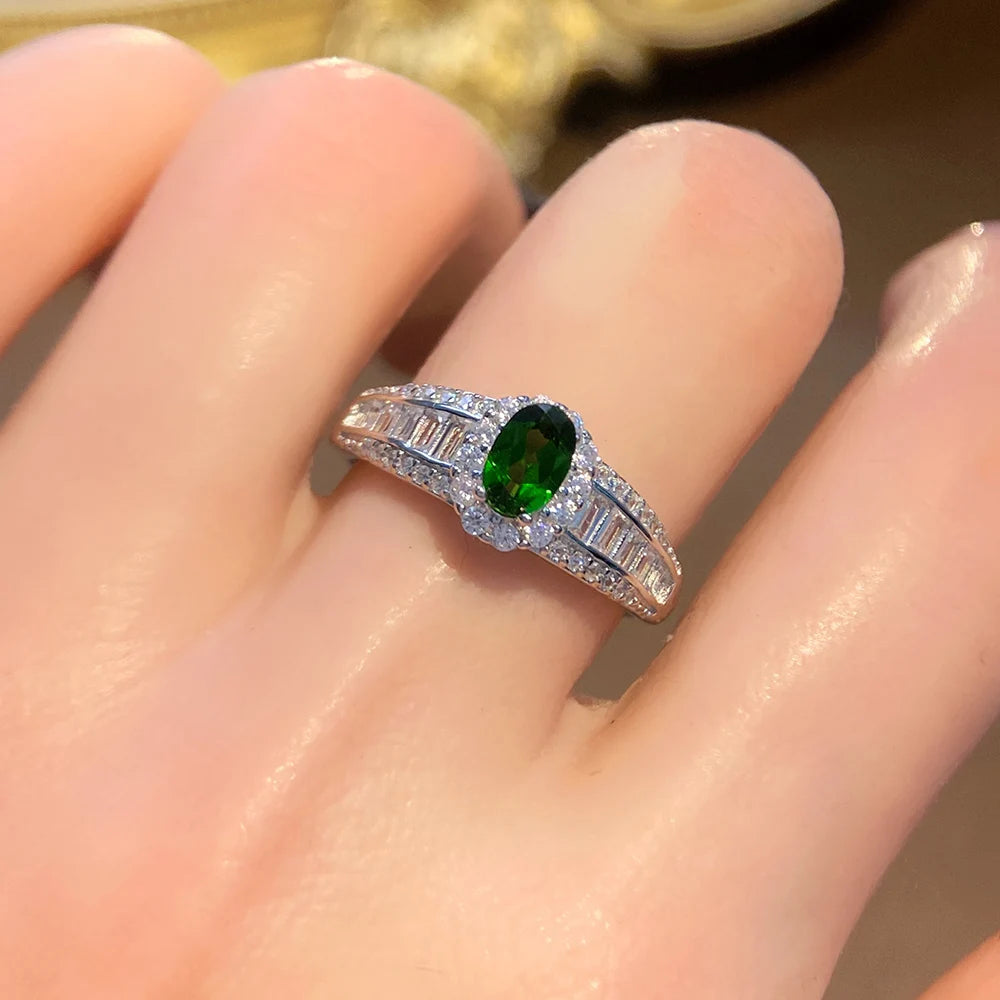 Gioiellieri High Quality Natural Diopside Ring S925 Silver Inlay Simple Design Women Clavicle Chain Gemstone Jewelry