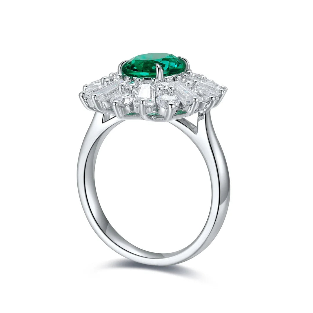 Gemfiori S925 Silver Cultivated Emerald Ring Main Stone :1.72CT Side Stones :3.698CT Total Weight:5g