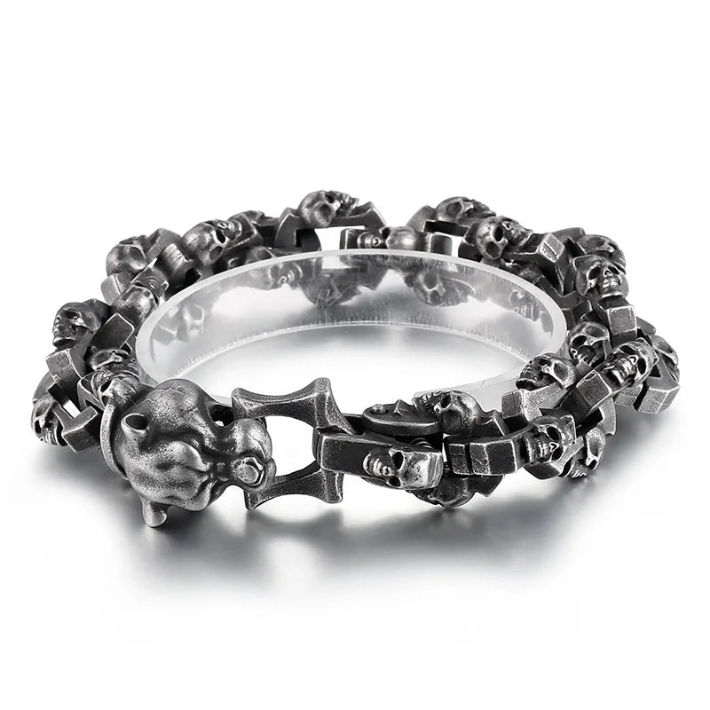 VIKING Mens Skull Pattern Link Bracelet with Bulldog Clasp – Oxidised Black