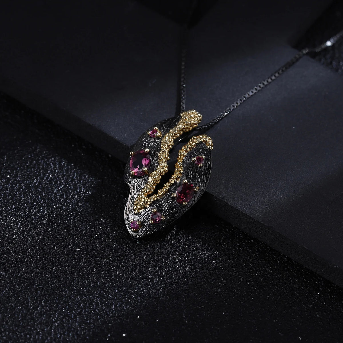ArtistA Abiding Designer Two Tone Black Gun Plated 925 Sterling Silver Rhodolite Garnet Gemstone Ring Pendant Necklace Earrings Set