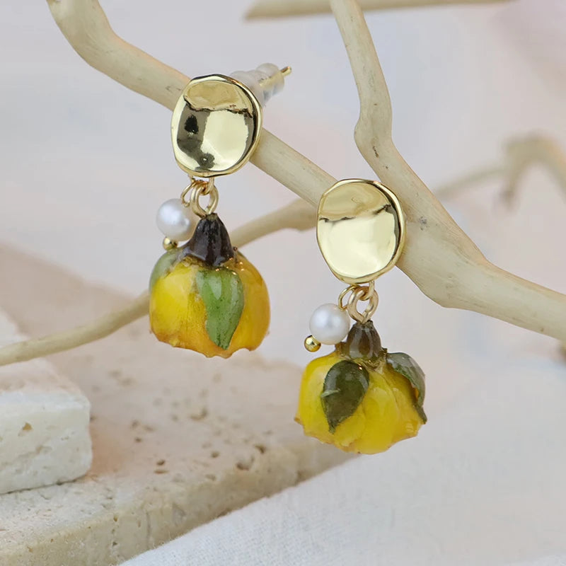 Popular European and American Niche Design Sense Rose Earrings, Natural Pearl Temperament Earrings, Women's Fashion Earrings