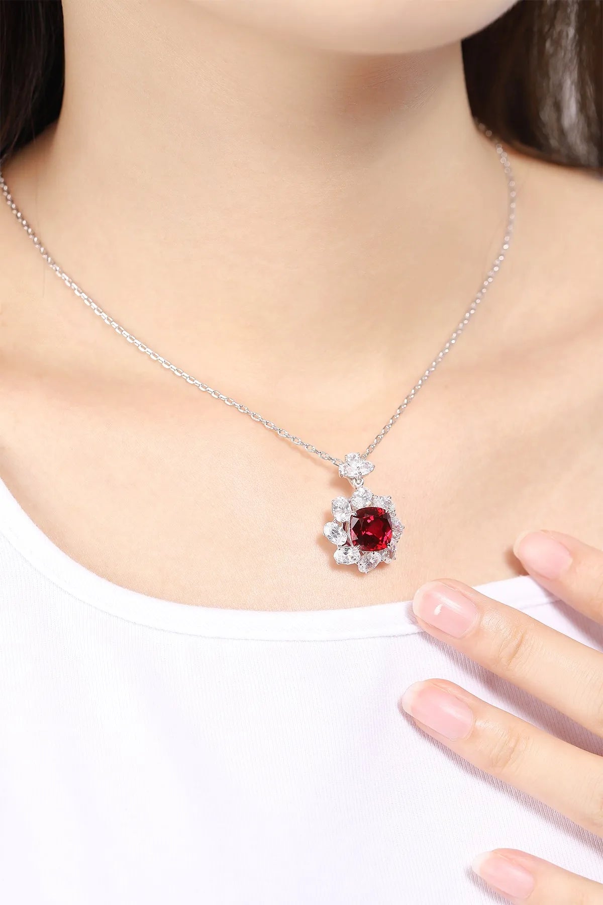 Gemfiori Anster 925 Sterling Silver High-quality Cultivated Ruby Necklace - Suitable for Parties or As a Gift