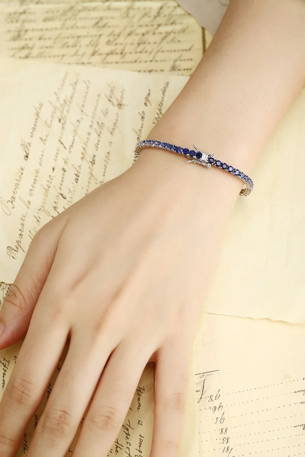 Gemfiori Anster Factory Price Trendy Round Shape Mian Stone 7.5ct/7.85ct/8.5ct S925 Jewelry Sapphire Tennis Bracelet Customized