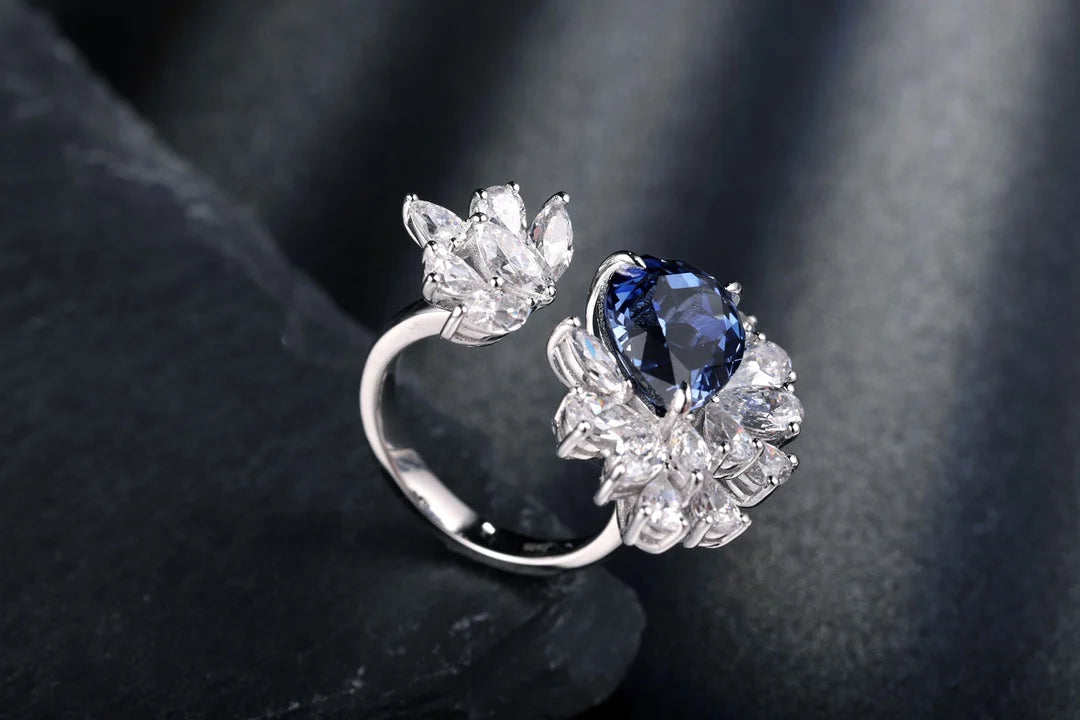 Gemfiori S925 Silver Cultivated Sapphire Ring Main Stone: 5.09CT Side Stones:10.598CT Weight: 7.51g