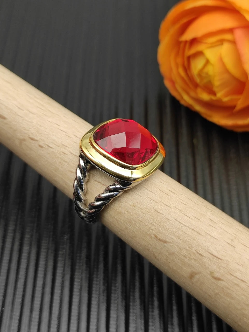 FASHIONISTA DY High-Quality Silver-Plated 14mm Square Diamond-Set Ring, Gold-Plated Colored Gemstone-Set Ring, Jewelry