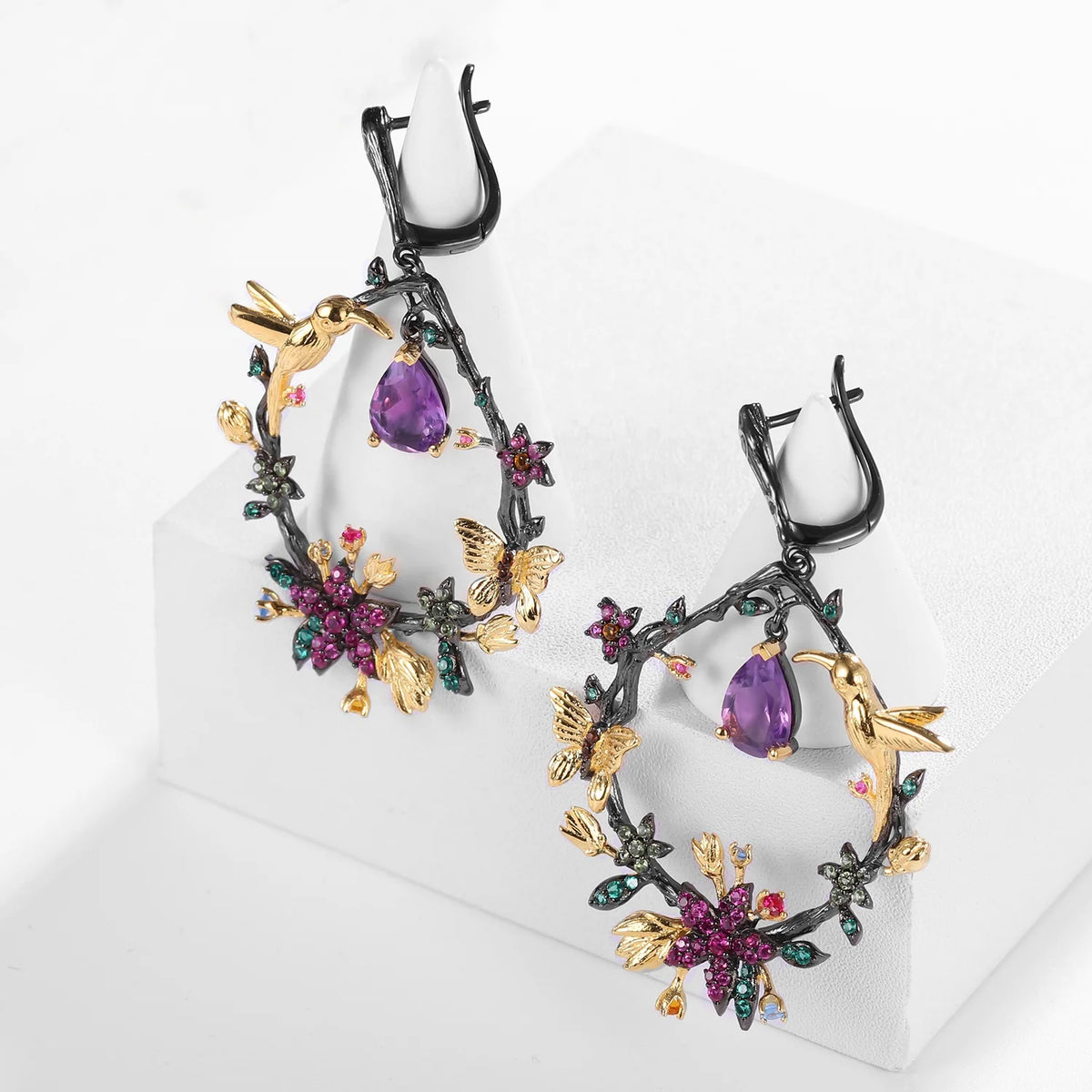 ArtistA Abiding Niche & Elegant 925 Sterling Silver Forest-Style Hummingbird & Butterfly Floral Natural Amethyst Topaz Hoop Earrings