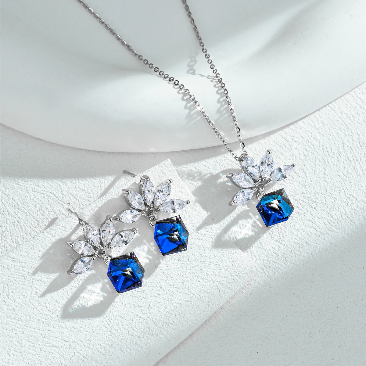 ArtistA Fashion 925 Sterling Silver Rhodium Plated Luxury Women's Jewelry Set Crystal High-grade Design Anniversary Gift