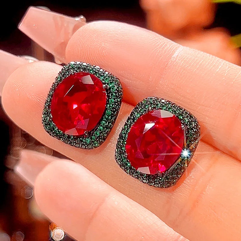 S&S Black Gold Red Corundum Zircon Jewellery Set – Pendant, Ring & Earrings – Collection