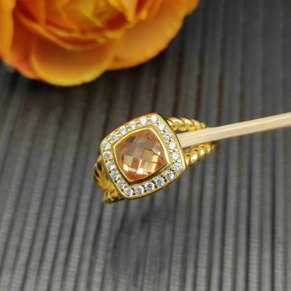 FASHIONISTA DY High-Quality Silver-Plated 14mm Square Diamond-Set Ring, Gold-Plated Colored Gemstone-Set Ring, Jewelry