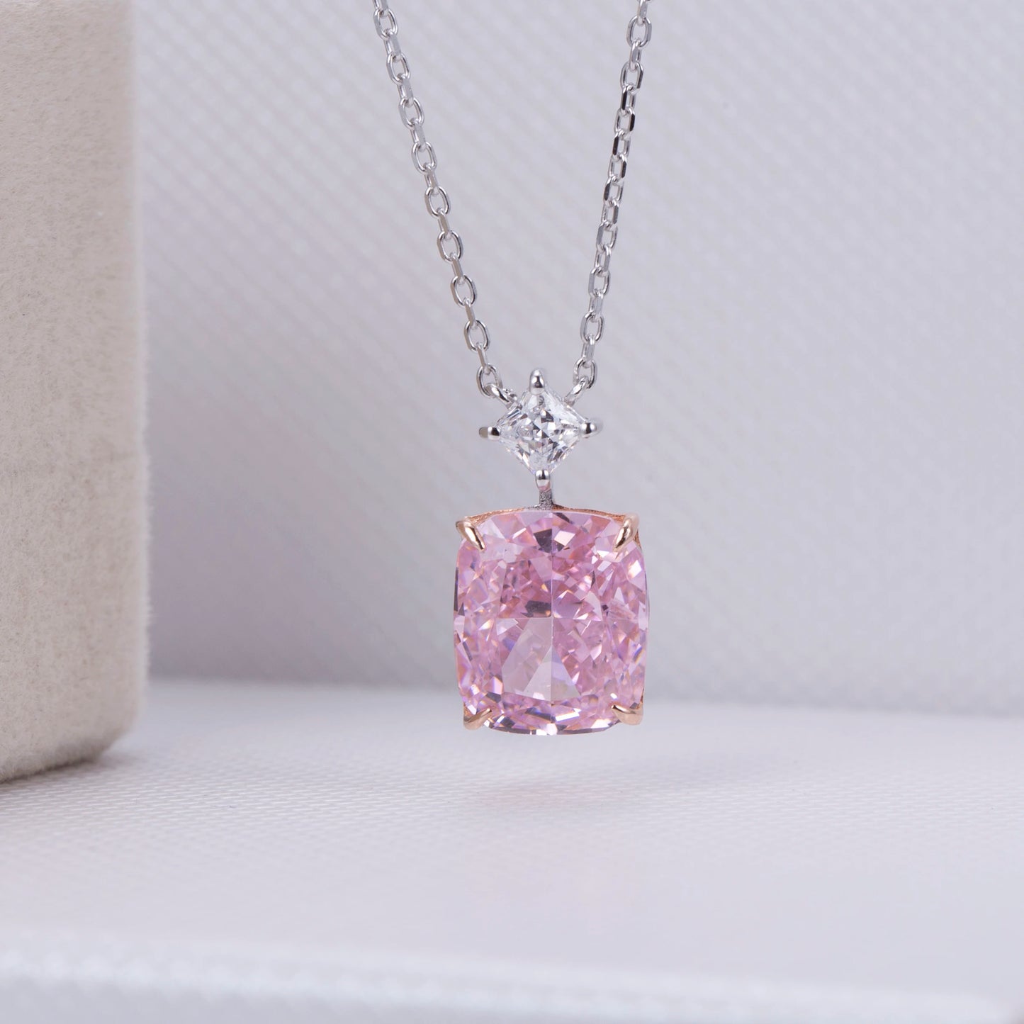 Messi Jewelry MSN-658  5 Carat Carbon Diamond Pink Necklace Cubic Zirconia Cushion Princess Silver Pendant for Daily Decorations