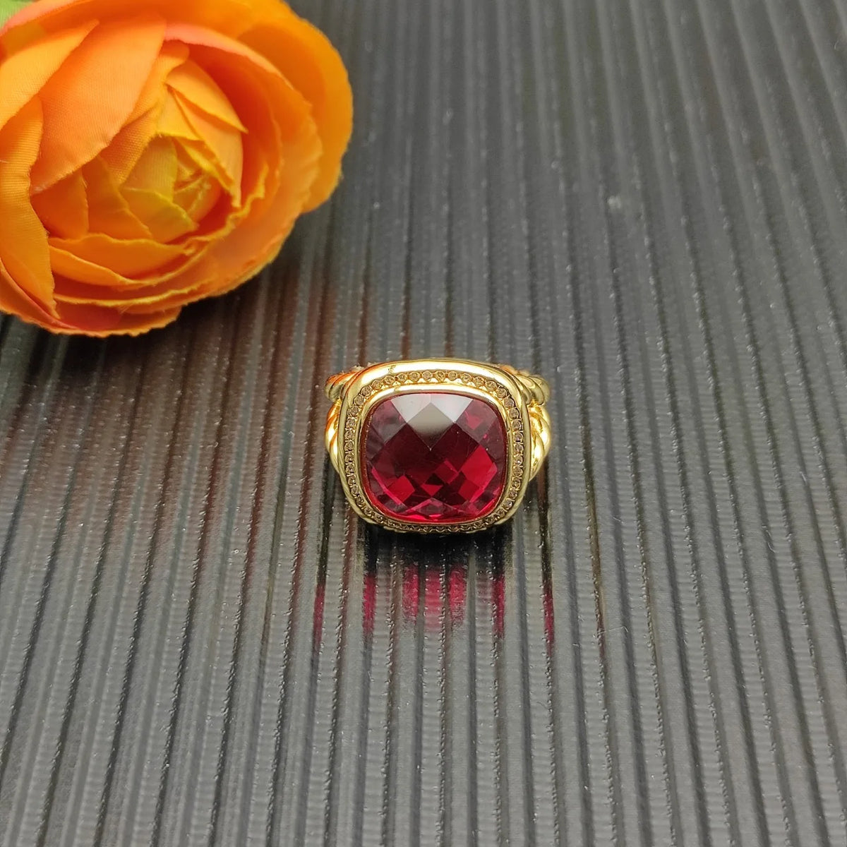 FASHIONISTA DY High-Quality Silver-Plated 14mm Square Diamond-Set Ring, Gold-Plated Colored Gemstone-Set Ring, Jewelry