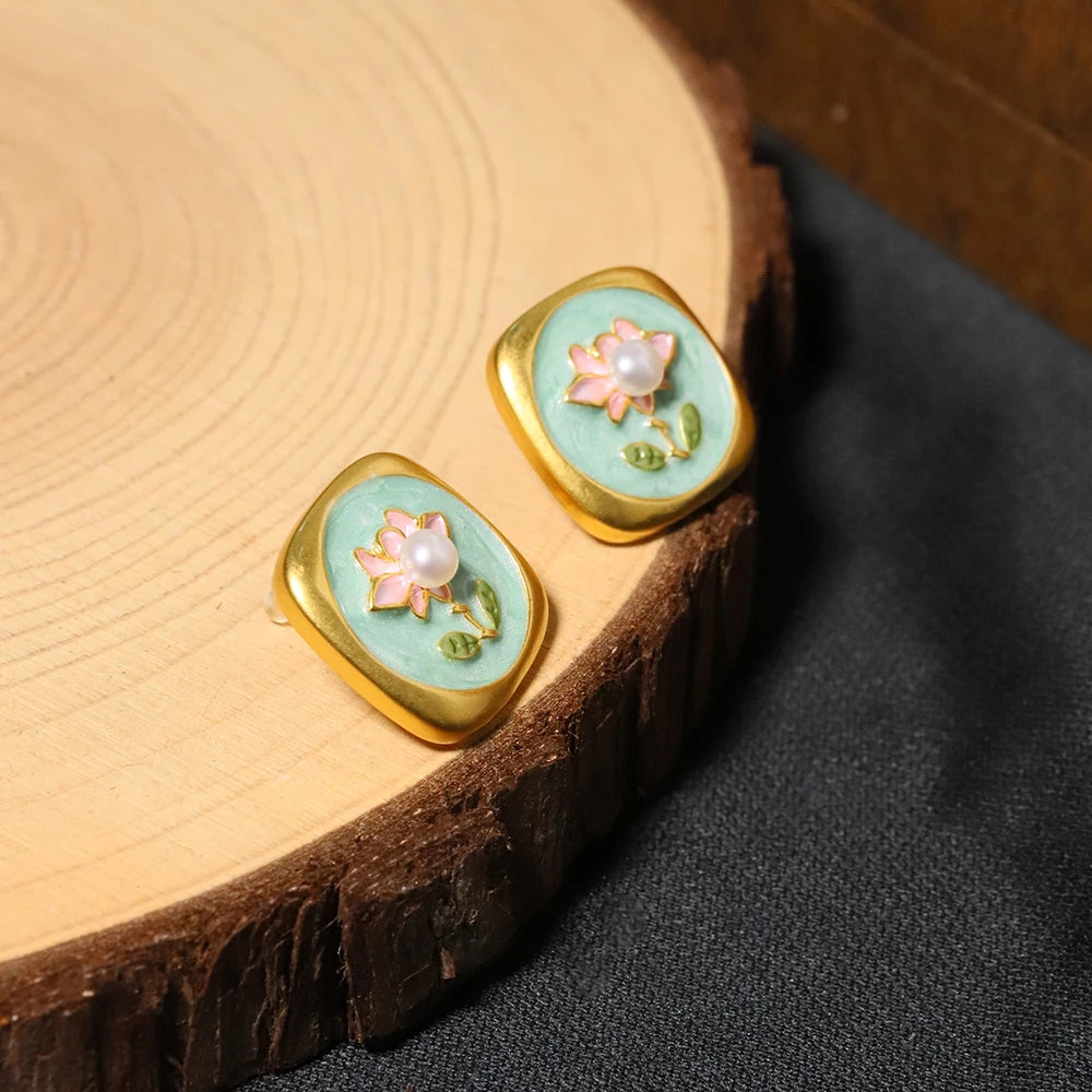Natural Pearl Green Relief Flower Square Earrings Korean Style Women Luxury Jewelry Fashion Ladies and Girls Gift GE1581
