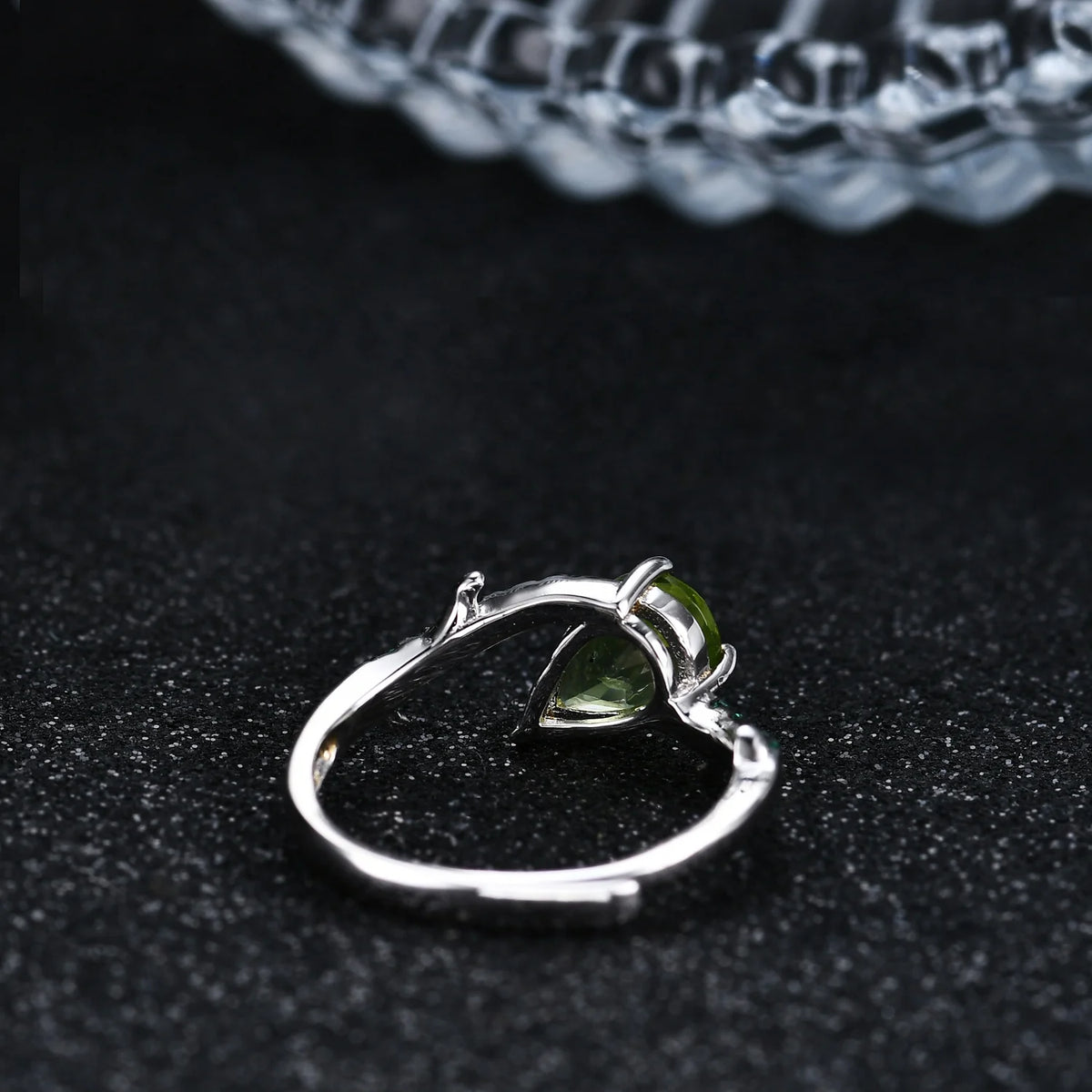 ArtistA C8212 Abiding Pear Cut Green Stone Peridot Gemstone 925 Sterling Silver Olive Branch Adjustable Ring Hoop Earrings Set