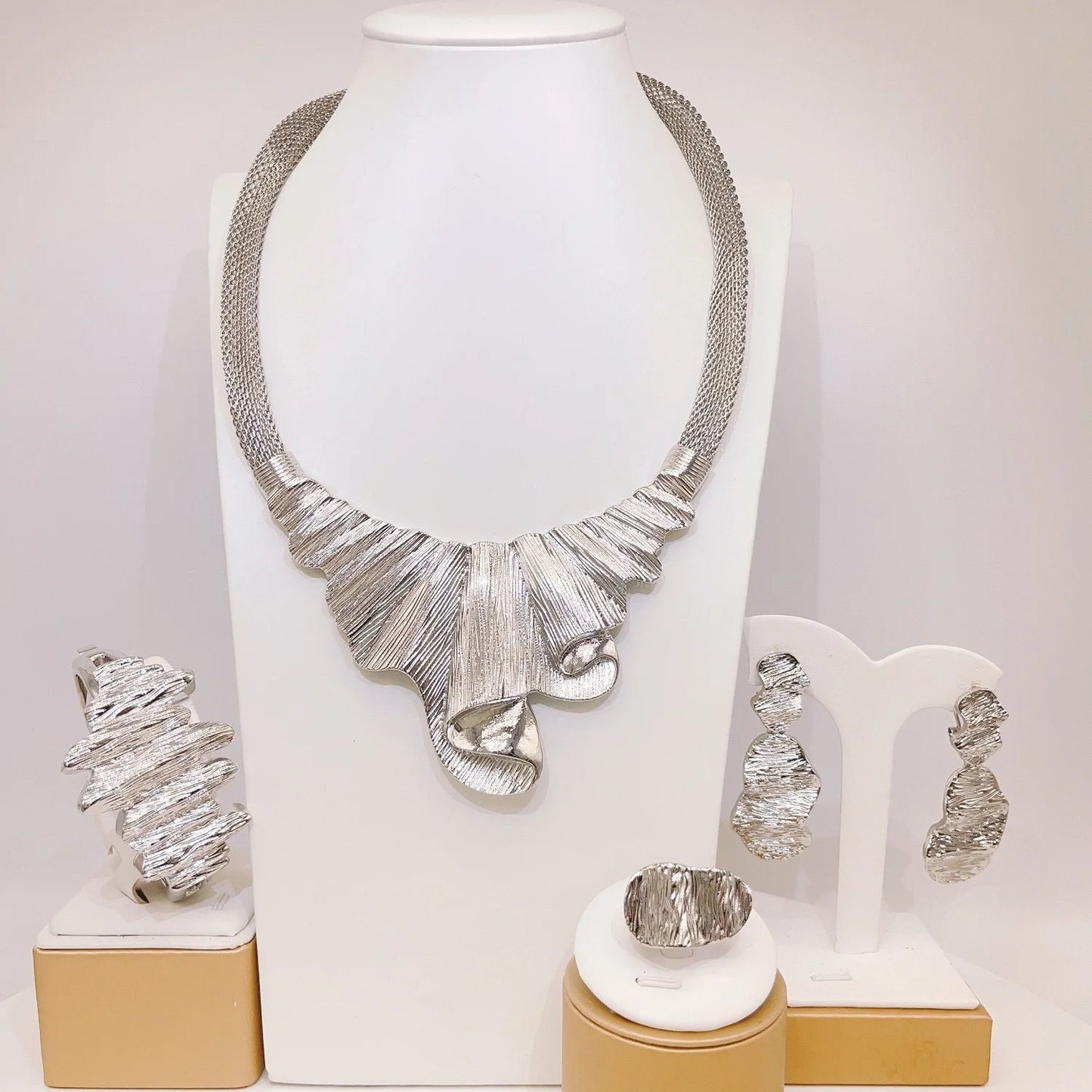 Zhuerrui Fashionable Italian Gold Jewelry Sets Simple Nigerian Brass Big Jewelry Set High-end Women's Birthday Gifts H00735