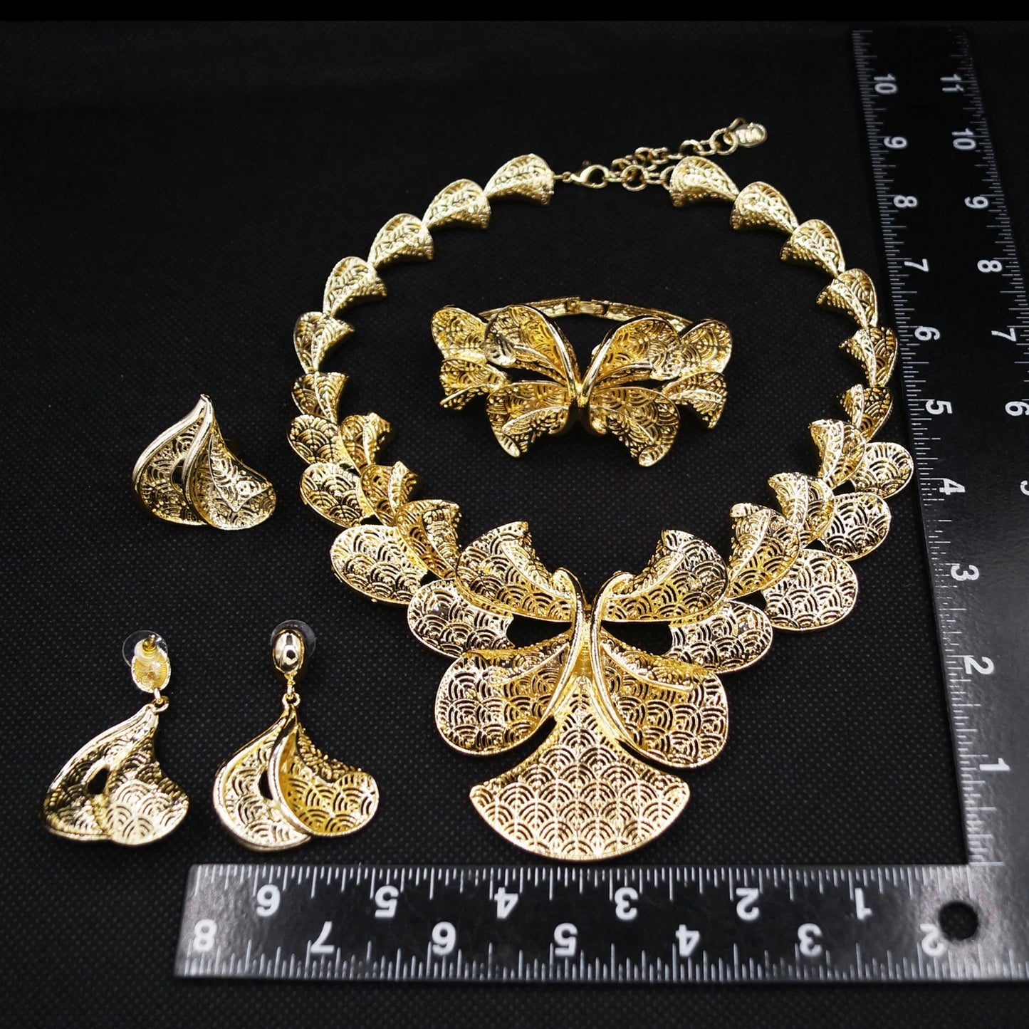 Zhuerrui High Quality Gold Jewelry Sets Simple Silver Bridal Necklace Jewelry Set Fashion Women's Costume Accessories H00751