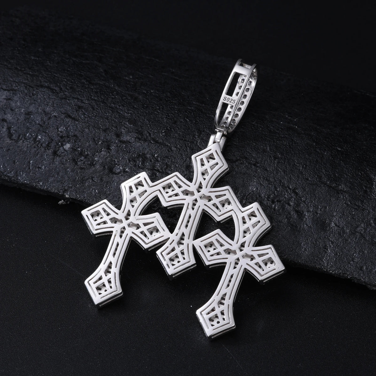 Sparkling Religious Jewelry Hip Hop Mens 18K Gold Plated Brass AAAAA Baguette CZ Diamond Iced Out Triple Cross Pendant