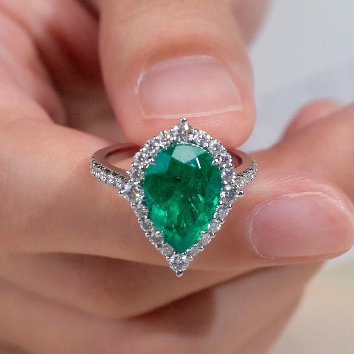 Messi Jewelry MSR-1186 18k Gold  Pear Cut Lab Grown Colombia Emerald  Engagement Ring Classic Style