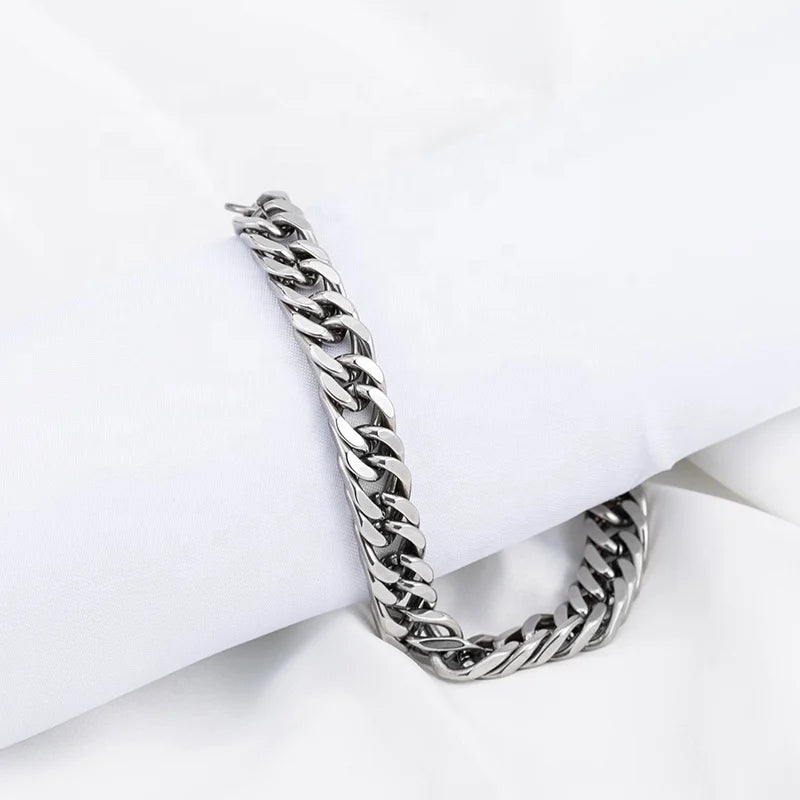 NEWLiFE REBEL Boardwalk Crest Necklace in Stainless Steel