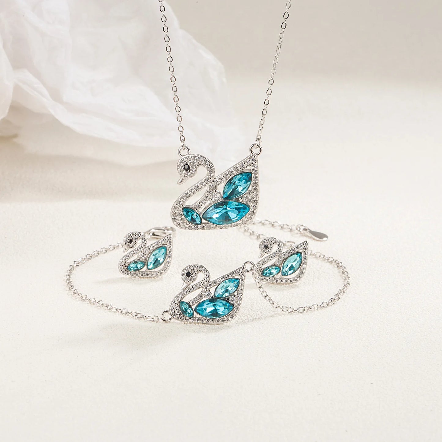 Waterproof 925 Sterling Silver Swan Pendant Necklace Blue Pear Zirconia Elegant Women Wedding Bride Chokers Fine Jewelry Bulk