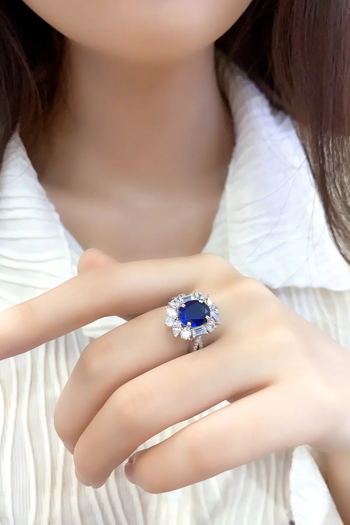 Gemfiori Jewelry Trendy High Quality S925 Silver Cultivated Sapphire Ring Unisex Engagement Ring for Wedding Party or Gift