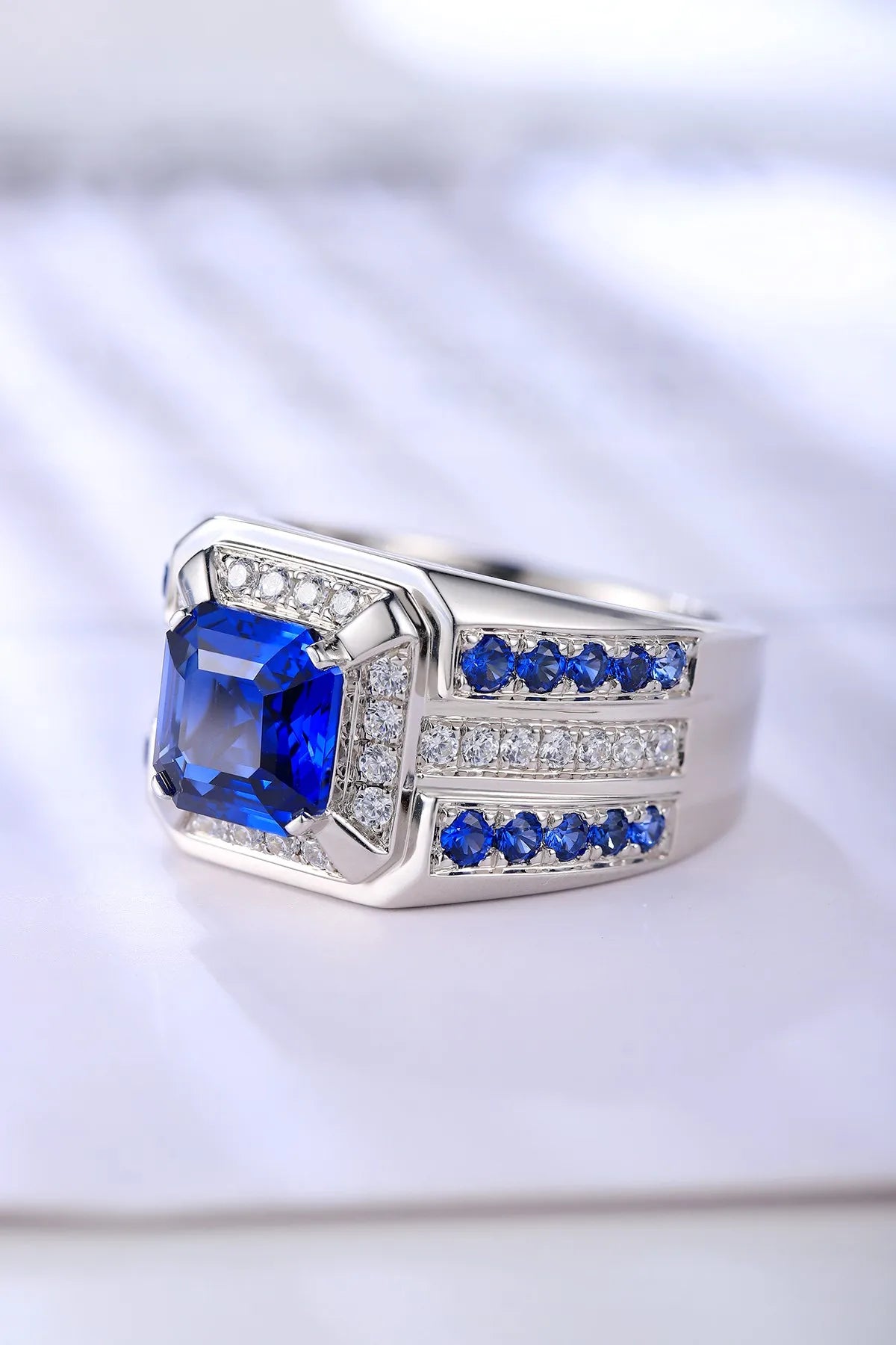 Gemfiori Jewelry Trendy High Quality S925 Silver Cultivated Sapphire Ring Unisex Engagement Ring for Wedding Party or Gift