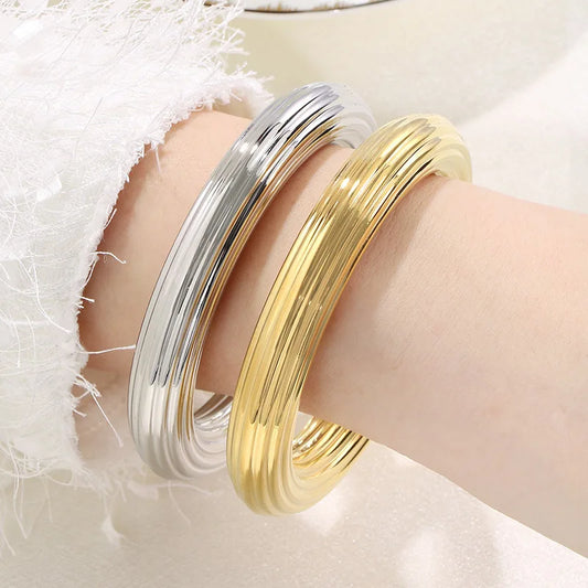 Kalen Popular Lady Stripe Bangle Bracelet 18K Gold-Plated Stainless Steel Hollow Fine Jewelry Trendy Bangle for Women