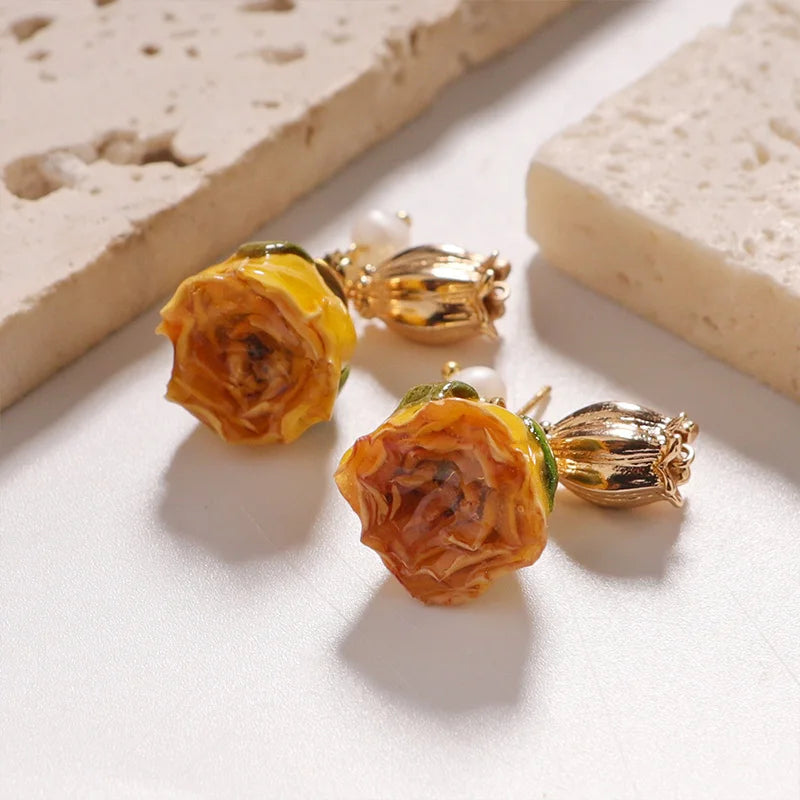 Popular European and American Niche Design Sense Rose Earrings, Natural Pearl Temperament Earrings, Women's Fashion Earrings