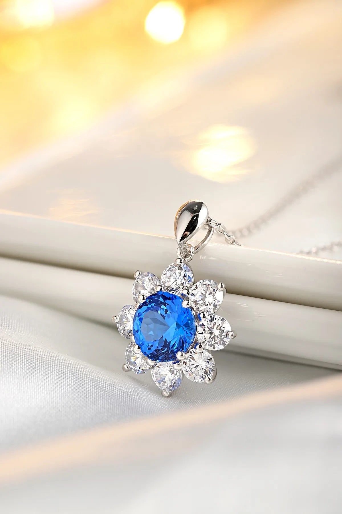 Gemfiori Anster 925 Sterling Silver High-quality Cultivated Cobalt Spinel Necklace - Suitable for Parties or As a Gift