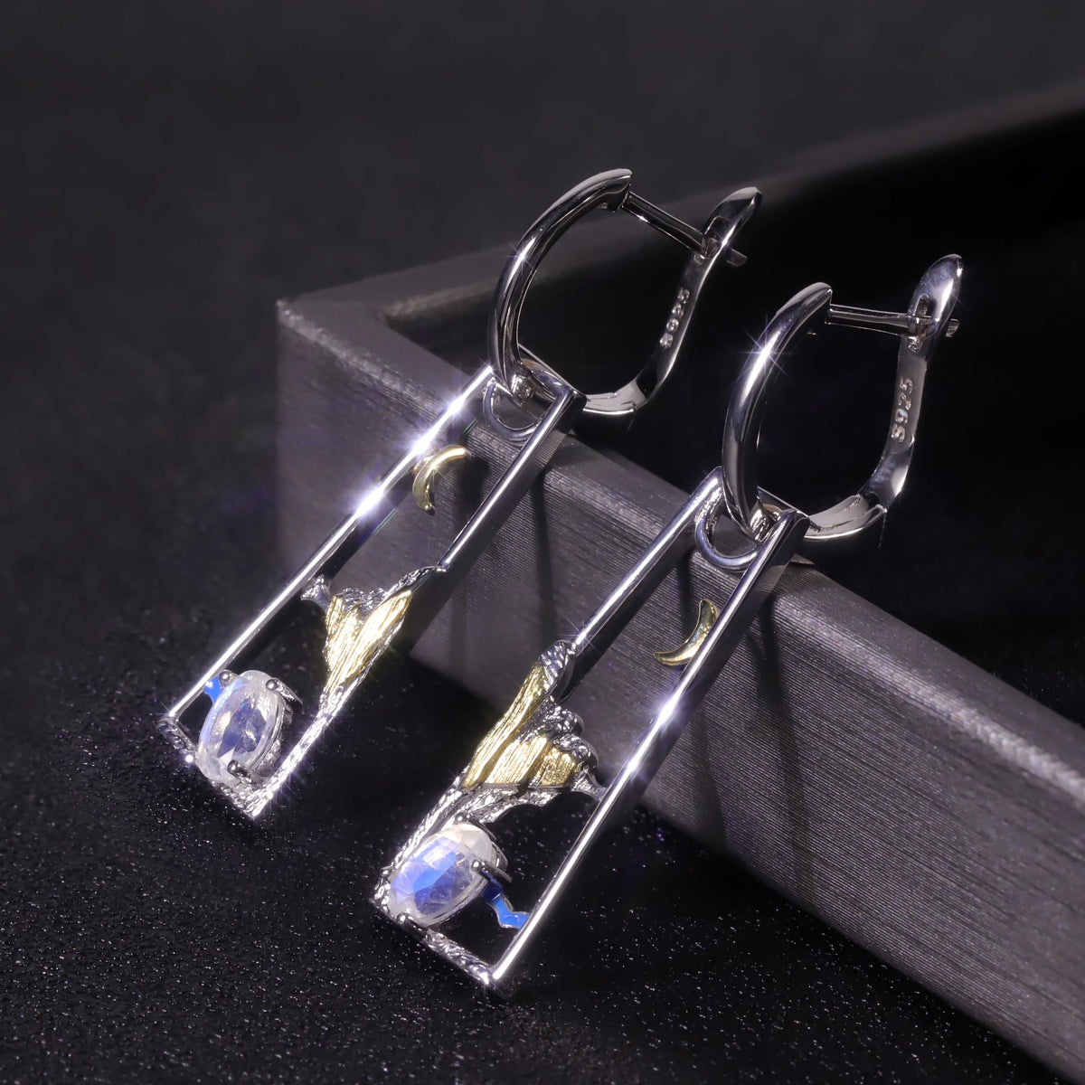ArtistA C8208 Abiding Landscape Half Moon Faceted Oval Cut 4x6mm Milky Blue Moonstone Moonlit Scene Solitaire Hoop Drop Earrings S925