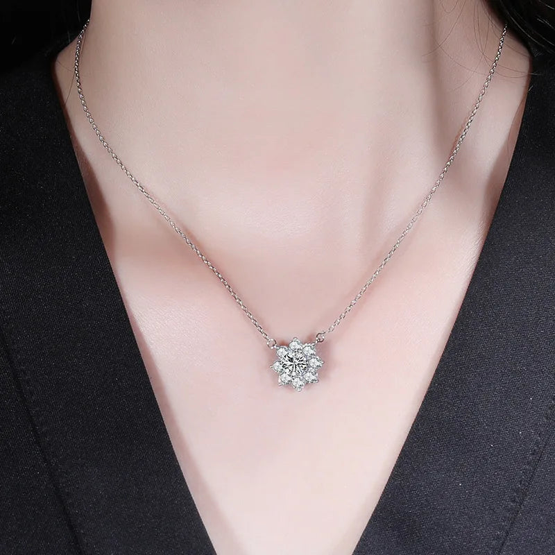 ArtistA European American S925 Silver Zircon VVS Moissanite Flower Earrings Necklace Three-piece High-end Jewelry Set for Women