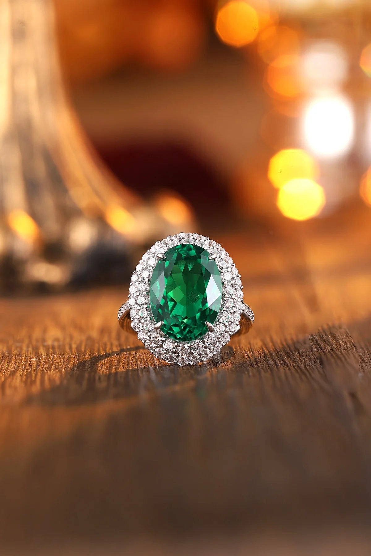 Gemfiori Jewelry Trendy High Quality S925 Silver Cultivated Emerald Ring Unisex Engagement Ring for Wedding Party or Gift
