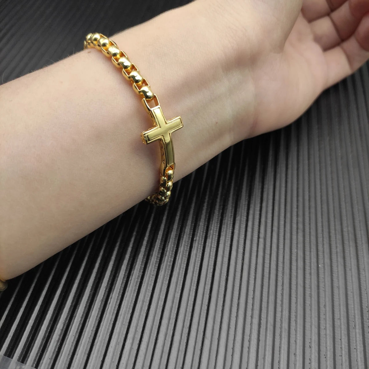 FASHIONISTA DY High-Quality Silver-Plated 5MM Box Chain Cross Bracelet, Gold-Plated 5mm Bracelet, Jewelry