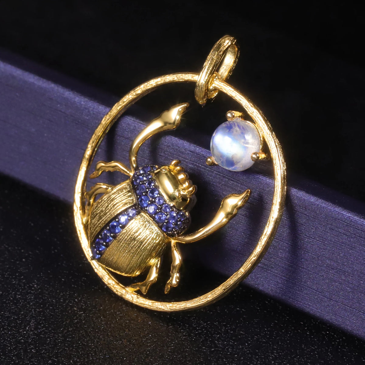 ArtistA C8099 Abiding Gold Plated Cute Insect Ladybug 925 Sterling Silver Genuine Moonstone Necklace Pendant Charm