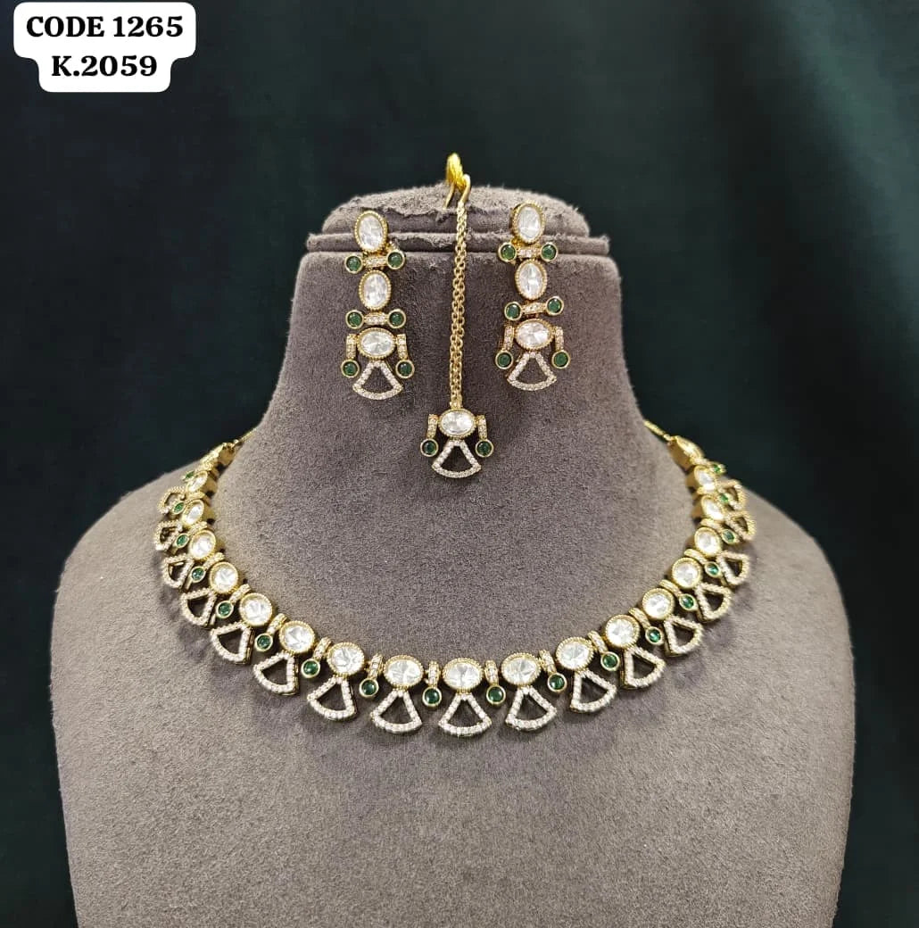 Luxury Gold Plated Kundan Necklace Set with Green Stones Elegant Bridal Wedding Party Wear Jewelry Set with Earrings
