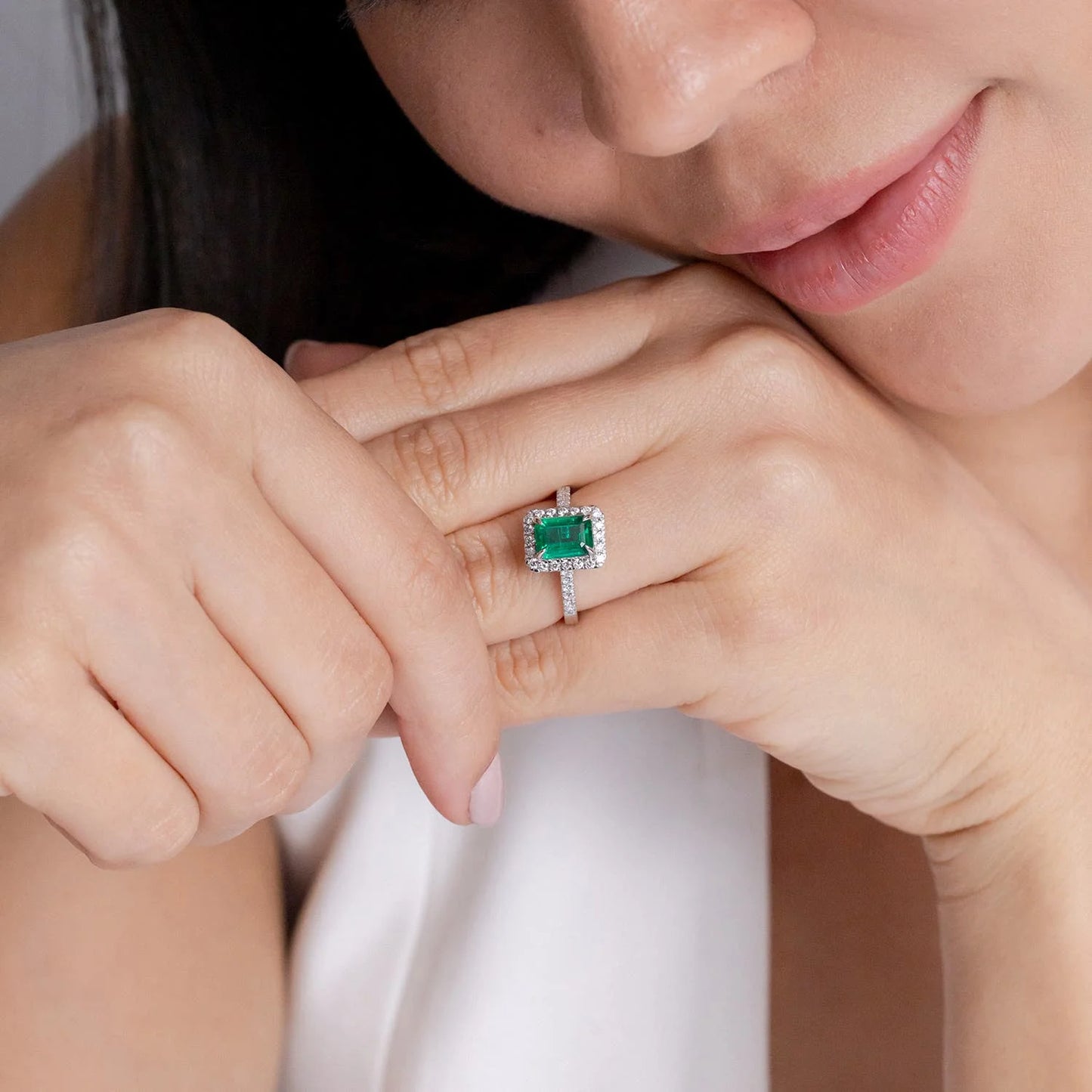 Top Quality 14k Gold 7*5MM Emerald Cut 1.10Ctw Emerald & Round Brilliant Cut Diamond Halo Ring Luxury Designer Engagement Ring