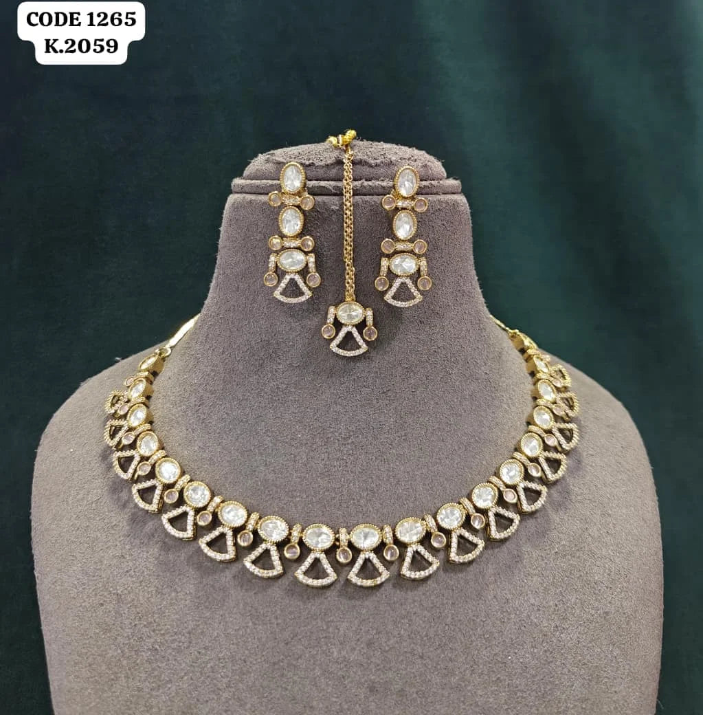 Luxury Gold Plated Kundan Necklace Set with Green Stones Elegant Bridal Wedding Party Wear Jewelry Set with Earrings