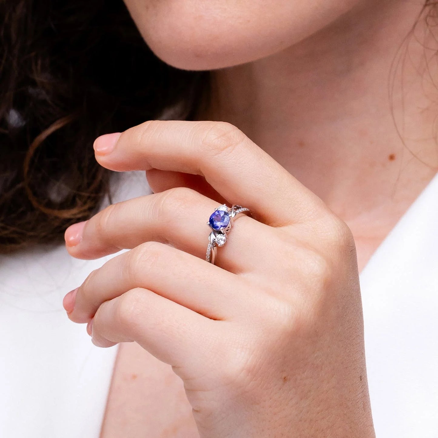 14k Solid Gold Natural Round Cut Tanzanite Gemstone & Diamond Twisted Band Engagement Ring For Women Trending Fine Jewelry Ring