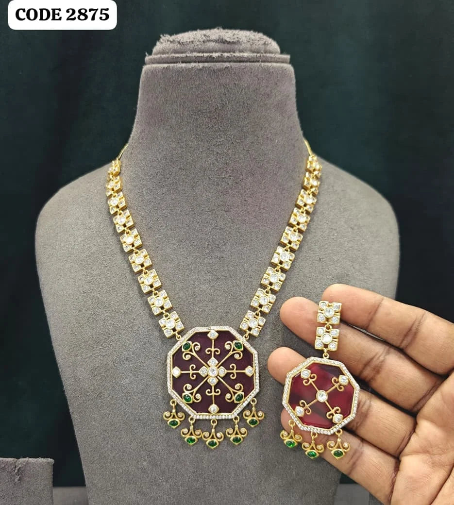 Luxury Mother of Pearl Pendant Necklace Set for Women Gold Plated Brass Designer Wedding Party Statement Jewelry Collection Set