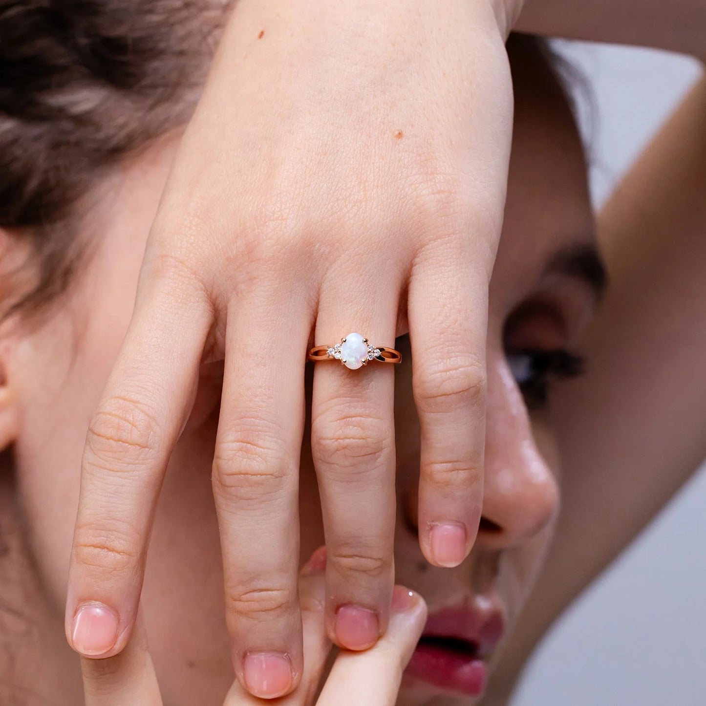 14K Solid Gold 5*7MM Oval Cut Natural Ethiopian Opal Gemstone Split Shank Solitaire Ring with SI Clarity H Color Trio Diamonds